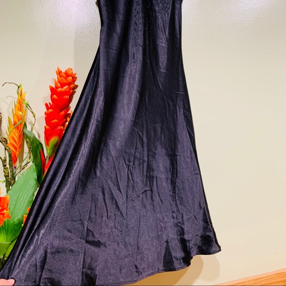 Amanda Smith Midi Fitted & Flowy bottom Dress - Picture 8 of 8